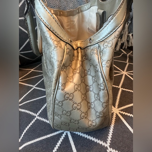 Gucci Guccissima Sukey Champagne Leather Tote Bag with Embossed GGs - Picture 6 of 15